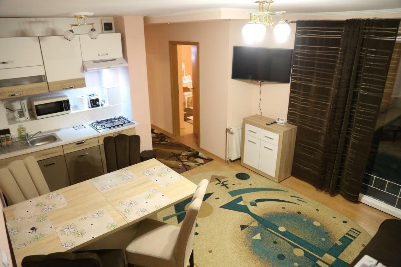 Luxury Brasov Lejlighed Eksteriør billede