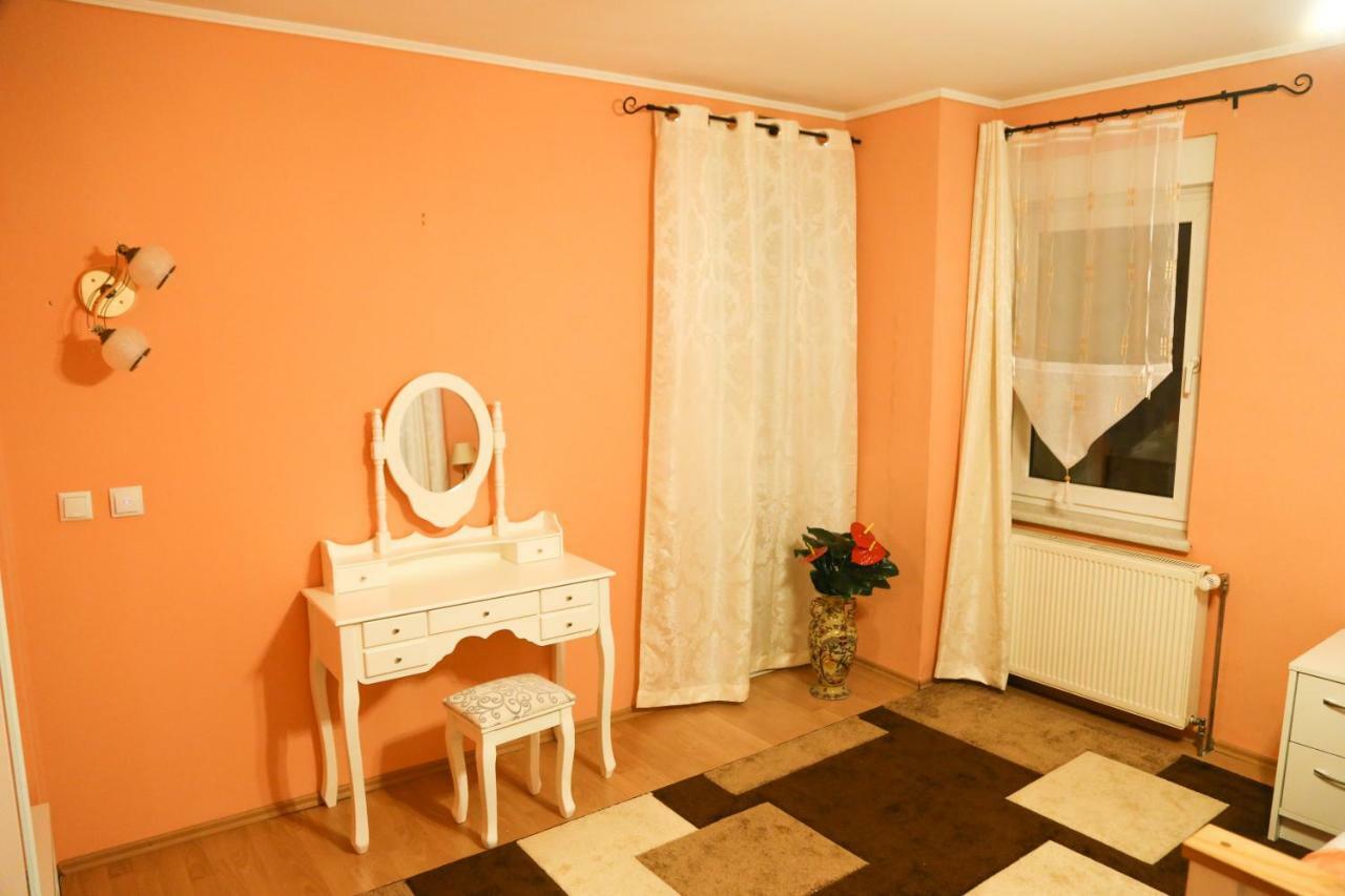 Luxury Brasov Lejlighed Eksteriør billede